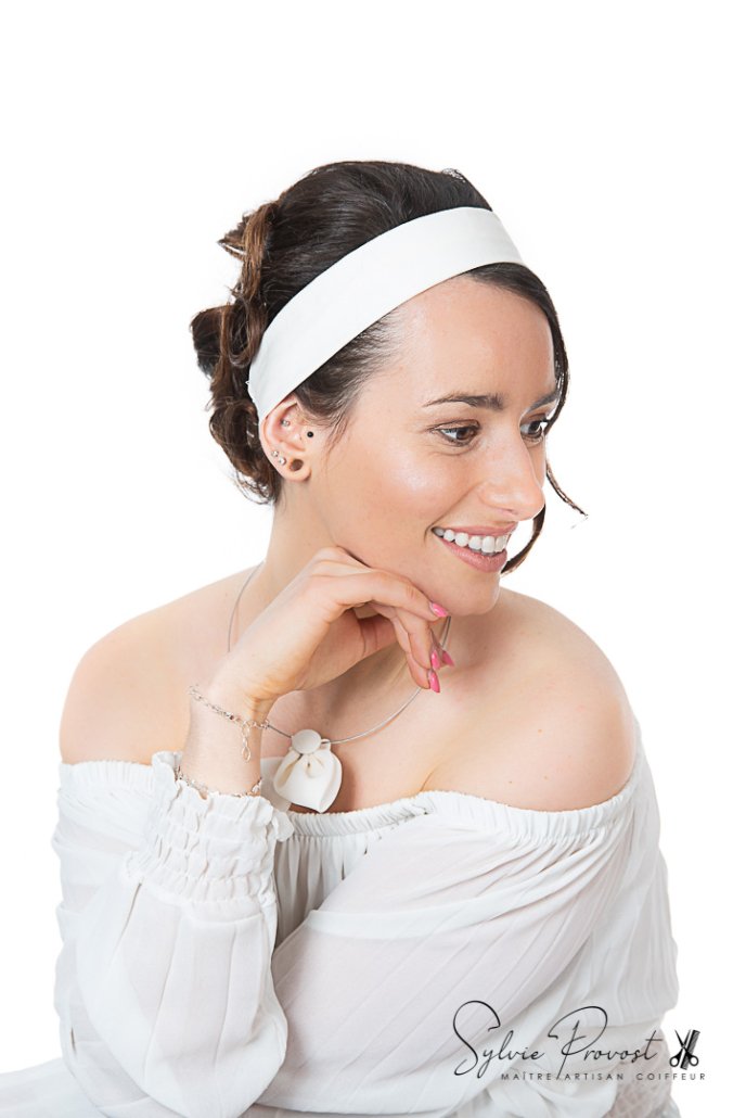 Un chignon chic pour les cérémonies et les soirées